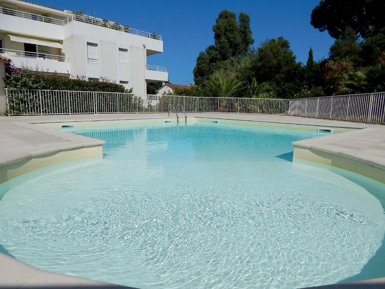 Apartment Cap Marine-2 By Interhome Cavalaire-sur-Mer Bagian luar foto